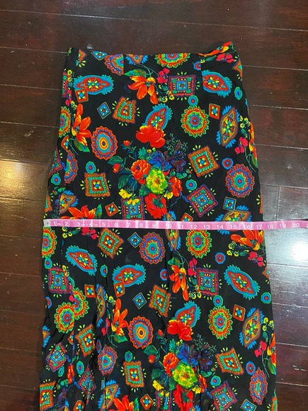 Vintage Lady Fashion 90’s Skirt Straight Size 2 Size 4 Black Floral - Picture 5 of 6